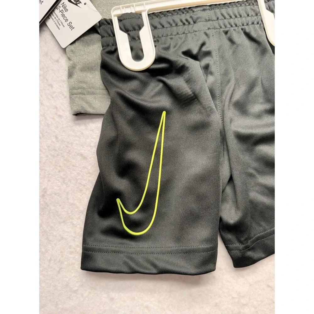 Nike Toddler Boys 2-Piece Dri-Fit T-Shirt Shorts Set Gray Volt Black 3T NWT